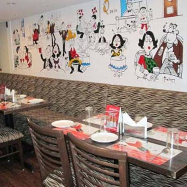 Hotel Q Deck Mumbai Exterior photo
