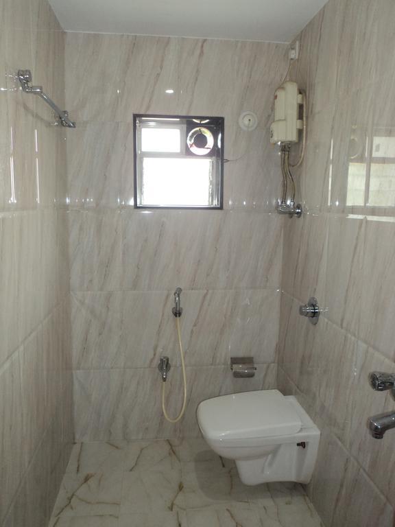 Hotel Q Deck Mumbai Room photo
