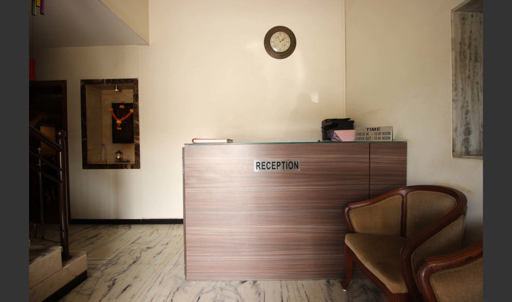Hotel Q Deck Mumbai Exterior photo