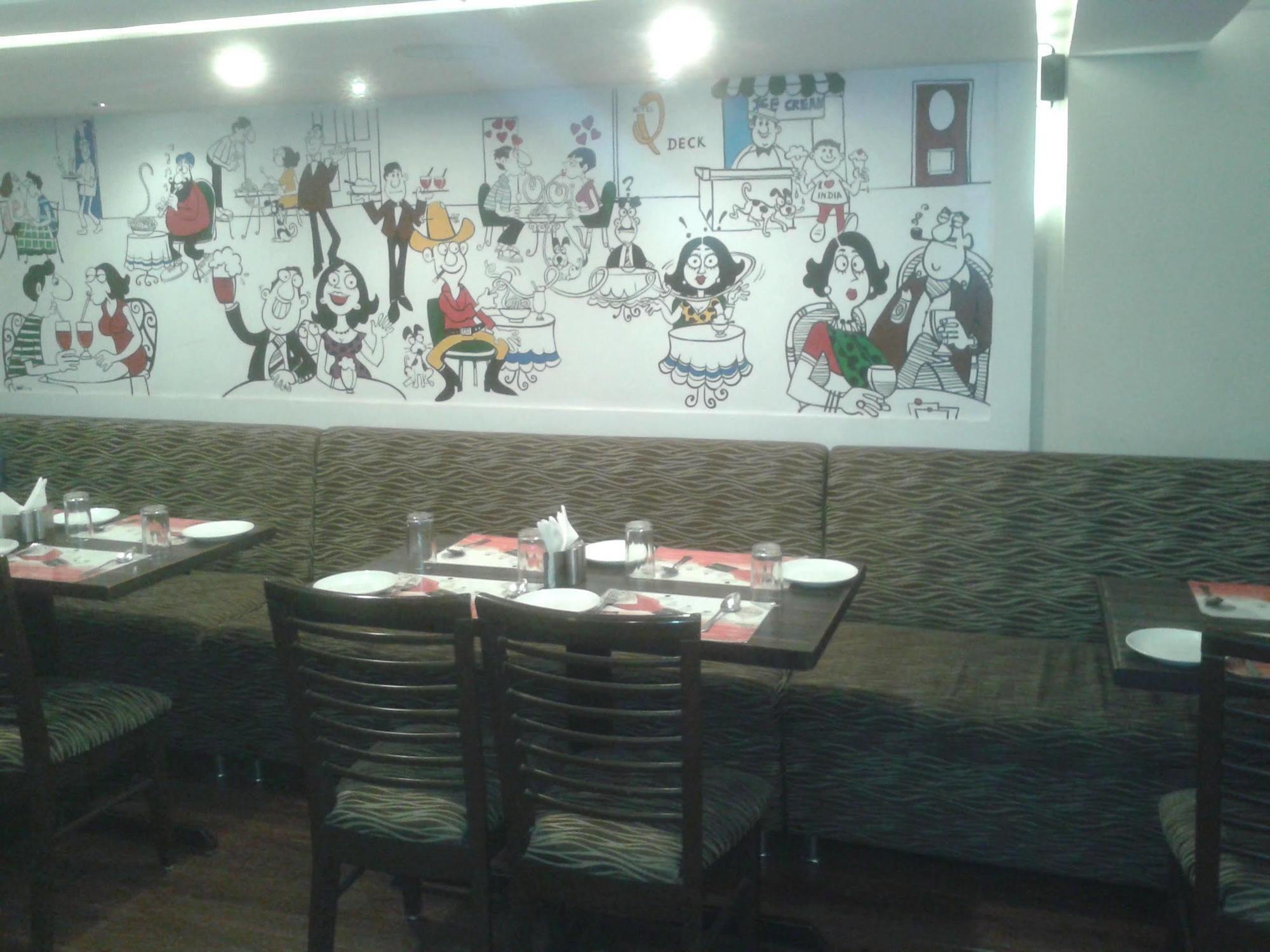 Hotel Q Deck Mumbai Exterior photo