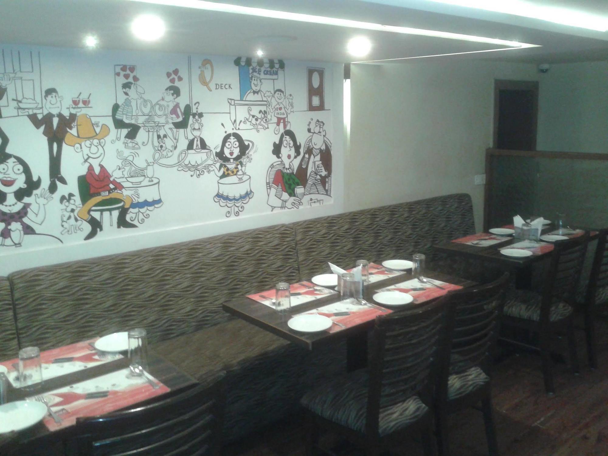 Hotel Q Deck Mumbai Exterior photo