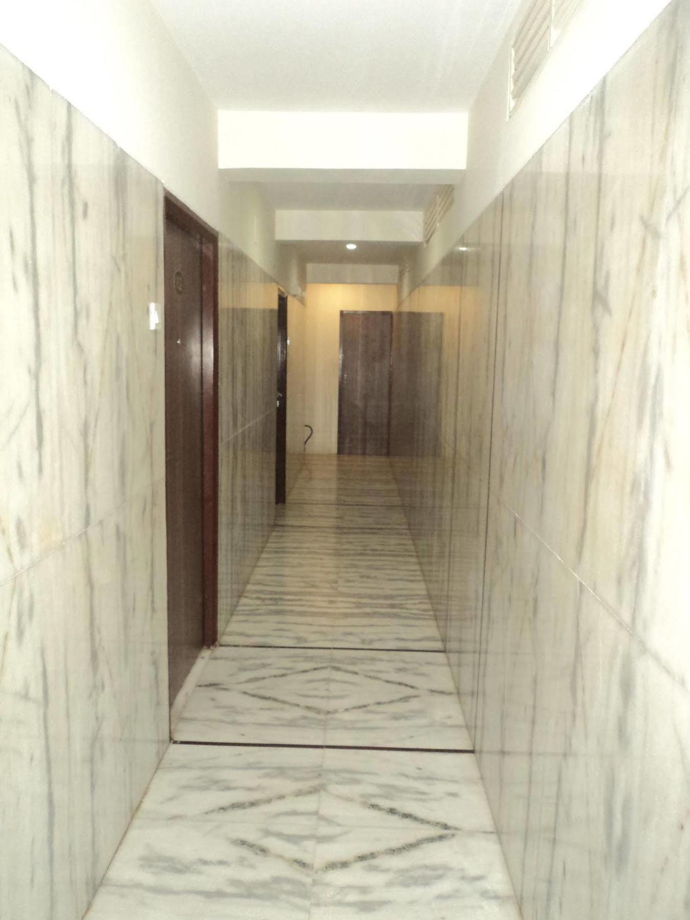 Hotel Q Deck Mumbai Exterior photo