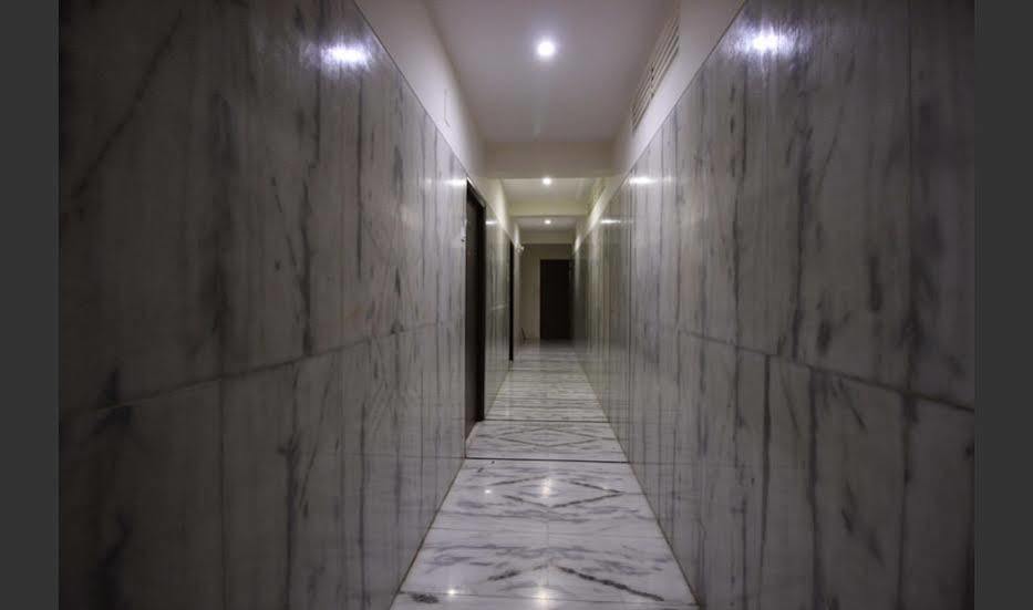 Hotel Q Deck Mumbai Exterior photo